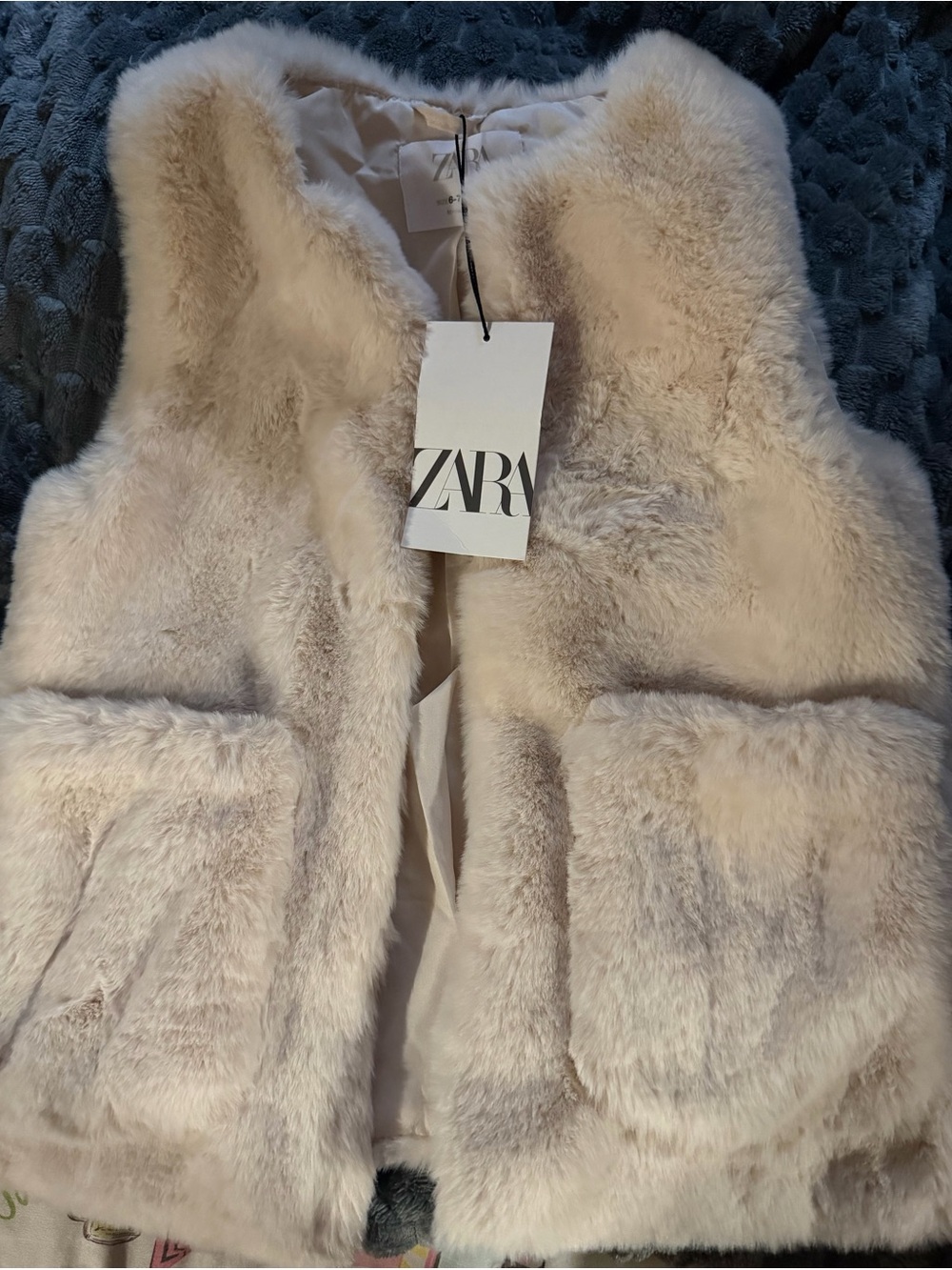 Zara Kids Faux Fur Vest in Soft Cream